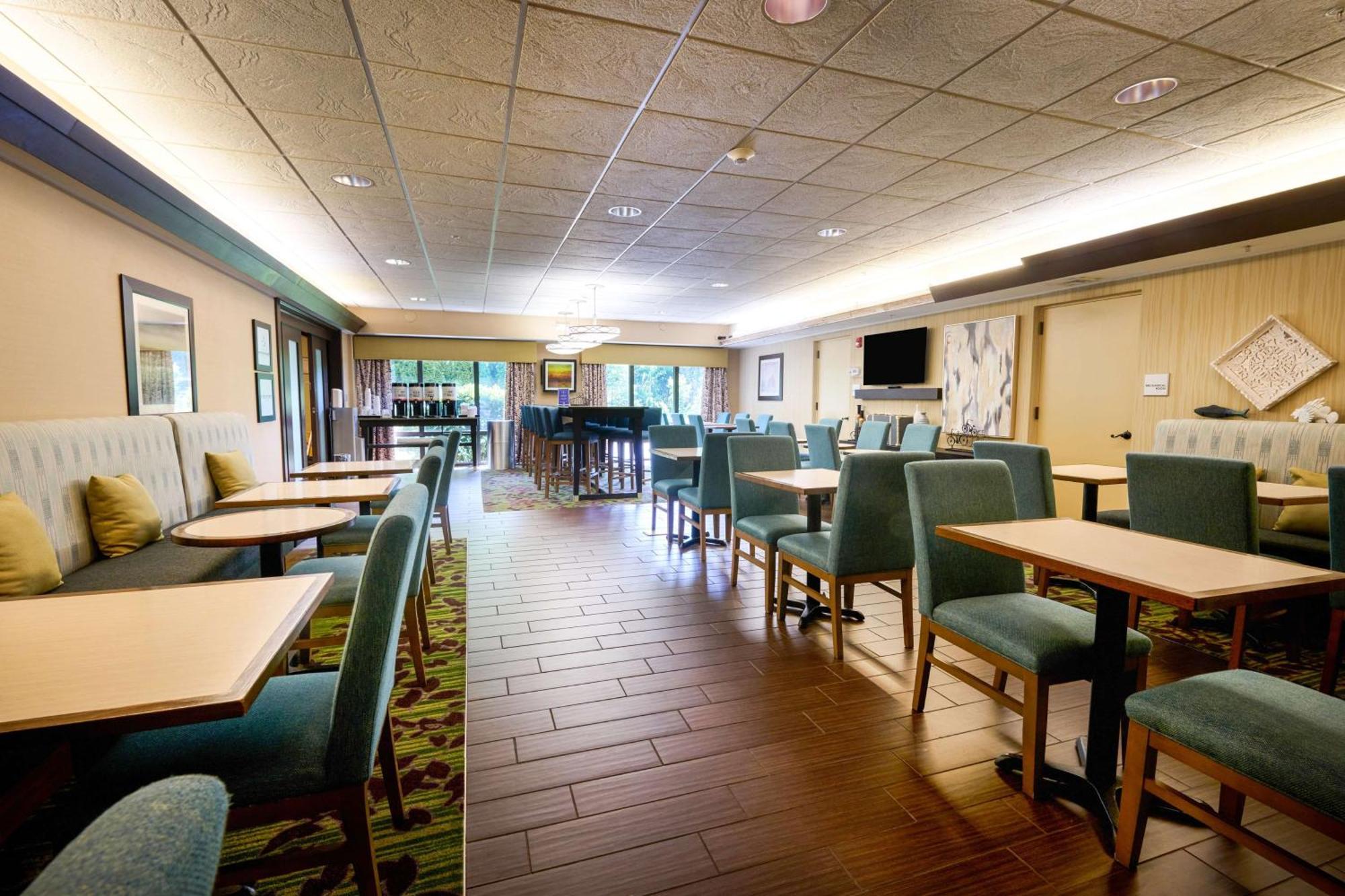 Hampton Inn Flemington Exterior photo